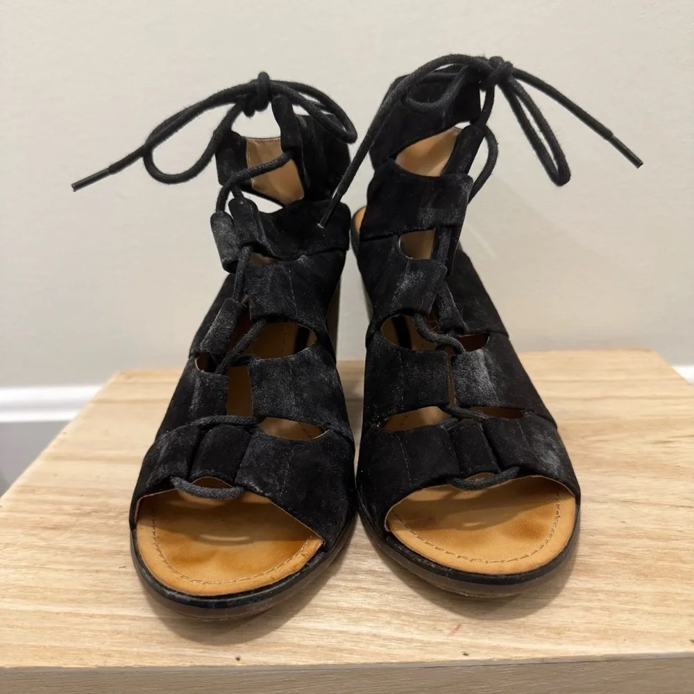 Melrose and Market Calista‎ Black & Brown Stacked Wedge Heel 7.5